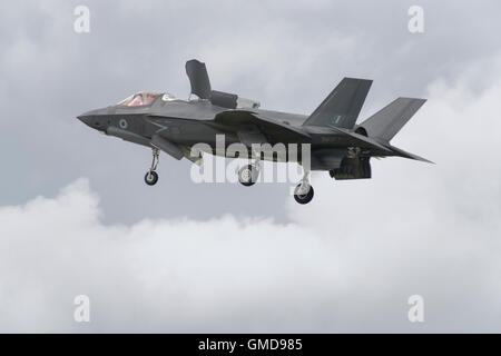 Das Vereinigte Königreich das erste 5. Generation Kampfjet, der Lockheed F-35 b Lightning II zeigt es schwebende Fähigkeit Stockfoto