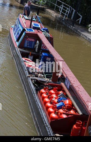 Kahn aus Anderton Boot heben Weaver Flussschifffahrt Transport von Gasflaschen, Kohle und Brennstoff. Stockfoto