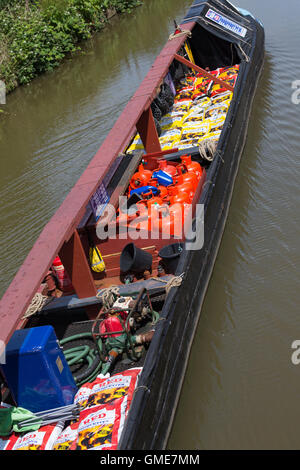 Kahn aus Anderton Boot heben Weaver Flussschifffahrt Transport von Gasflaschen, Kohle und Brennstoff. Stockfoto