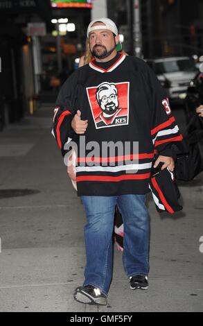 New York, NY, USA. 25. August 2016. Kevin Smith unterwegs für Promi-Schnappschüsse - THU, New York, NY 25. August 2016. Bildnachweis: Kristin Callahan/Everett Collection/Alamy Live-Nachrichten Stockfoto