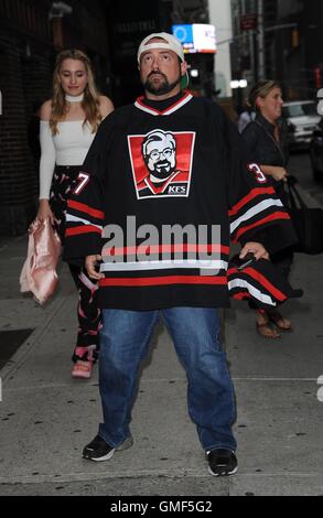 New York, NY, USA. 25. August 2016. Harley Quinn Smith, Kevin Smith unterwegs für Promi-Schnappschüsse - THU, New York, NY 25. August 2016. Bildnachweis: Kristin Callahan/Everett Collection/Alamy Live-Nachrichten Stockfoto