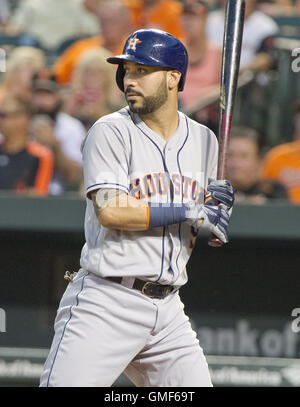 Baltimore, Maryland, USA. 19. August 2016. Houston Astros erster Basisspieler Marwin Gonzalez (9) Fledermäuse im dritten Inning gegen die Baltimore Orioles im Oriole Park at Camden Yards in Baltimore, MD am Freitag, 19. August 2016. Das Astros gewann das Spiel 15 - 8.Credit: Ron Sachs/CNP © Ron Sachs/CNP/ZUMA Draht/Alamy Live News Stockfoto