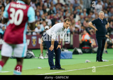 London, UK. 25. August 2016. Slaven Bilic (West Ham) Fußball: West Ham United-Trainer Slaven Bilic in der UEFA Europa League Play-off-Rückspiel-match zwischen West Ham United und Astra Giurgiu im London Stadium in London, England. Bildnachweis: AFLO/Alamy Live-Nachrichten Stockfoto