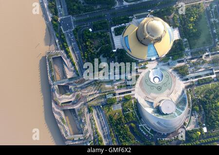 Hangzhou. 25. August 2016. Foto aufgenommen am 25. August 2016 zeigt eine Luftaufnahme der Stadt Balkon in Hangzhou, Hauptstadt der ostchinesischen Provinz Zhejiang. Hangzhou ist die Gastgeberstadt für den nächsten G20-Gipfel. © Wang Jianhua/Xinhua/Alamy Live-Nachrichten Stockfoto