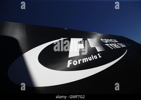 Spa Francorchamps, Belgien. 25. August 2016. Motorsport: FIA Formel 1 World Championship 2016, Grand Prix von Belgien, FIA F1 Logo © Dpa/Alamy Live-Nachrichten Stockfoto