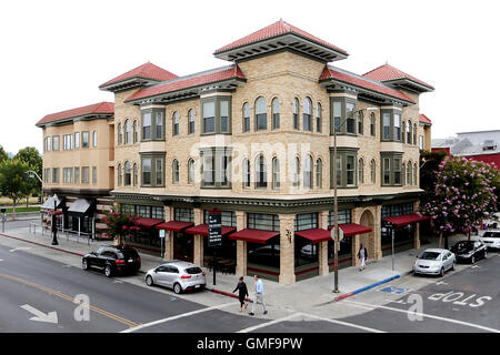 Napa, Kalifornien, USA. 17. August 2016. Alexandria-Platz, der 24. August 2014-Erdbeben schwer beschädigt wurde, unterzog sich bedeutende Reparaturen. © Napa Valley Register/ZUMA Draht/Alamy Live-Nachrichten Stockfoto