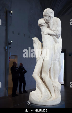 Rondanini Pieta von Michelangelo (1564) angezeigt, in dem Museum Rondanini Pieta im Castello Sforzesco in Mailand, Lombardei, Italien. Stockfoto