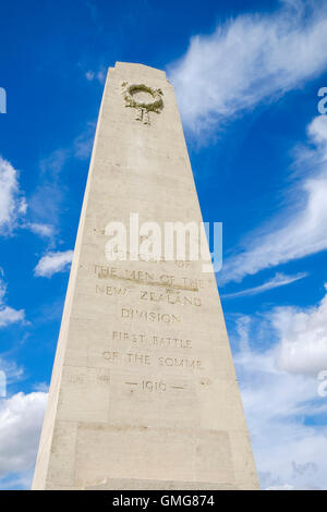 Auf das Ziel, die von der New Zealand Division gewonnen, während der Schlacht an der Somme wurde der New Zealand National Memorial errichtet. Stockfoto