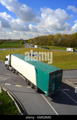 LKW Reisen Runde Kreisverkehr Selby Yorkshire, Vereinigtes Königreich Stockfoto