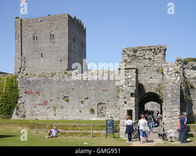 Die Norman denken von Portchester Castle, können innerhalb der Mauern der je eine 3. Jahrhundert römisches Kastell. Stockfoto