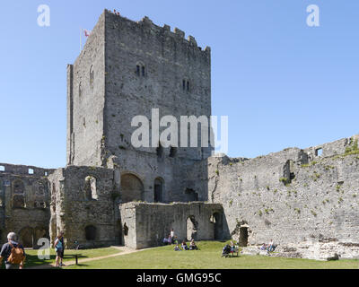 Die Norman denken von Portchester Castle, können innerhalb der Mauern der je eine 3. Jahrhundert römisches Kastell. Stockfoto