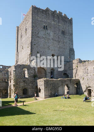 Die Norman denken von Portchester Castle, können innerhalb der Mauern der je eine 3. Jahrhundert römisches Kastell. Stockfoto
