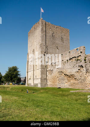 Die Norman denken von Portchester Castle, können innerhalb der Mauern der je eine 3. Jahrhundert römisches Kastell. Stockfoto