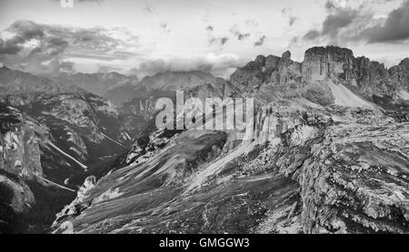 Dolomiten, Berge Landschaft, Italien, schwarz und weiß Stockfoto