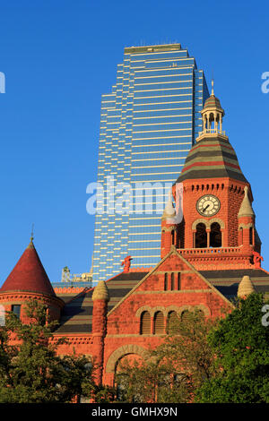 Old Red Museum & Bank of America Tower, Dealey Plaza, Dallas, Texas, USA Stockfoto