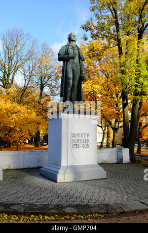 KALININGRAD, Russland - 23. Oktober 2015: Statue von Johann Christoph Friedrich von Schiller, deutscher Dichter, Philosoph, Historiker Stockfoto