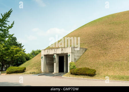 Gyeongju, Südkorea - 17. August 2016: Cheonmachong, Hügelgrab befindet sich in Gyeongju, Südkorea. Das Grab wurde König von Silla Stockfoto