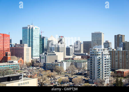 Die Skyline von Edmonton, Alberta, Kanada, im zeitigen Frühjahr. Stockfoto