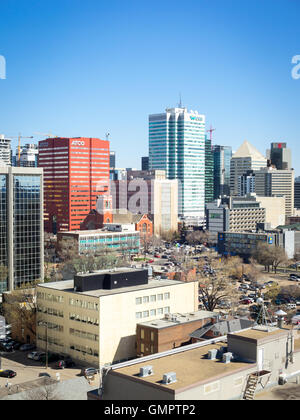 Die Skyline von Edmonton, Alberta, Kanada, im zeitigen Frühjahr. Stockfoto