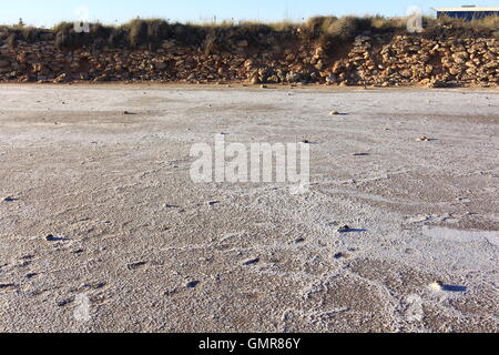 Trocknen Sie natürliche Salzseen (Salinas) an der Küste von Murcia, Spanien Stockfoto