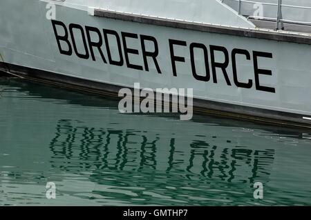 AJAXNETPHOTO. 25. AUGUST 2016. PORTSMOUTH, ENGLAND. -BORDER FORCE PATROL VESSEL HMC WACHSAM.  FOTO: JONATHAN EASTLAND/AJAX REF: D162508 6012 Stockfoto