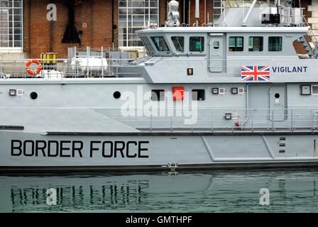 AJAXNETPHOTO. 25. AUGUST 2016. PORTSMOUTH, ENGLAND. -BORDER FORCE PATROL VESSEL HMC WACHSAM.  FOTO: JONATHAN EASTLAND/AJAX REF: D162508 6007 Stockfoto