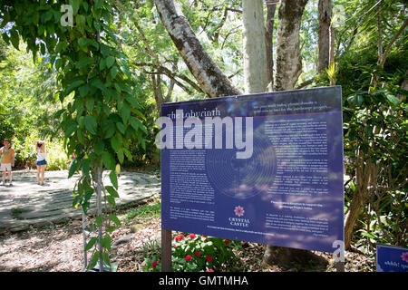 Das Labyrinth gehen der geistigen Reflexion Crystal Castle and Sambhala Gardens in Mullumbimby, New-South.Wales, Australien Stockfoto