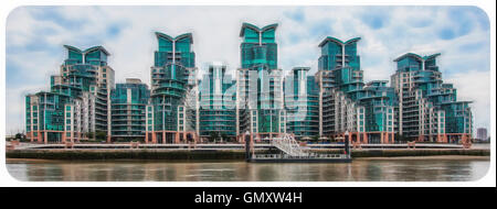 Luxus-Appartements auf der South Bank in London an der Themse Stockfoto