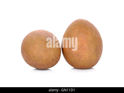 Sapodilla Obst auf weißem Hintergrund. Stockfoto