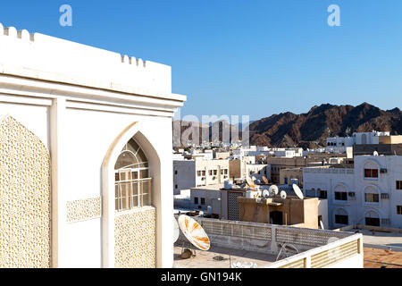 in Oman neue Haus Backsteinbau des Stadt Zeitmessung Himmels Stockfoto