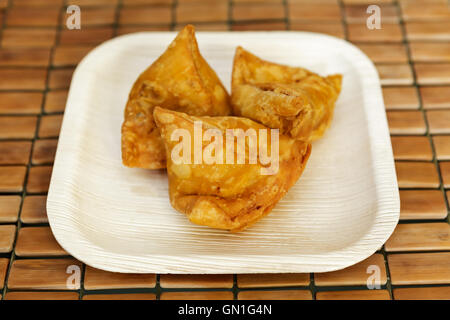 Samosa - indische tief gebraten snack Stockfoto