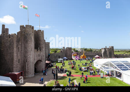 Frühling Fayre in Pembroke Castle - mittelalterliche Tag Stockfoto