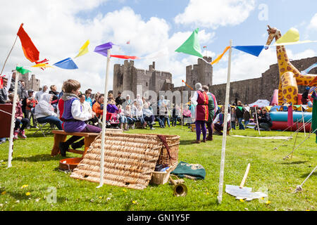 Frühling Fayre in Pembroke Castle - mittelalterliche Tag Stockfoto