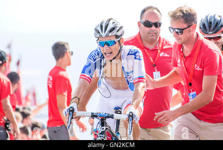 La Camperona, Spanien. 27. August 2016. Kenny Elissonde (FDJ) beendet die 8. Etappe des Radrennen "La Vuelta a España" (Spanien-Rundfahrt) zwischen Villalpando und Klettern von La Camperona am 27. August 2016 in Leon, Spanien. Bildnachweis: David Gato/Alamy Live-Nachrichten Stockfoto