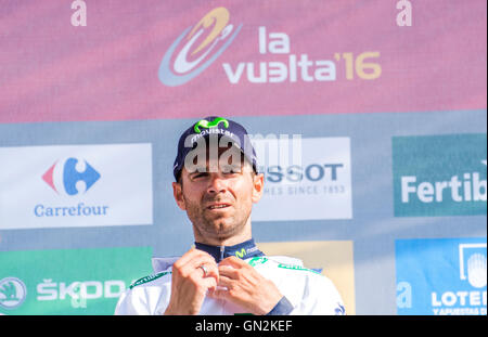 La Camperona, Spanien. 27. August 2016. Alejandro Valverde (Movistar Team) mit kombiniert Maillot auf dem Podium der 8. Etappe des Radsports Rennen "La Vuelta a España" (Spanien-Rundfahrt) zwischen Villalpando und Klettern von La Camperona am 27. August 2016 in Leon, Spanien. Bildnachweis: David Gato/Alamy Live-Nachrichten Stockfoto