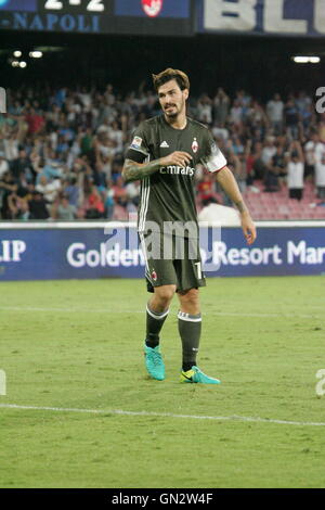 Napoli, Italien. 27. August 2016. Alessio Romagnoli (AC Milan) in Aktion während der Fußball-match zwischen SSC Napoli und AC Milan im Stadio San Paolo in Napoli Kamehameha Ergebnis Napoli vs. AC Mailand 4-2 Credit: Salvatore Esposito/Alamy Live News Stockfoto