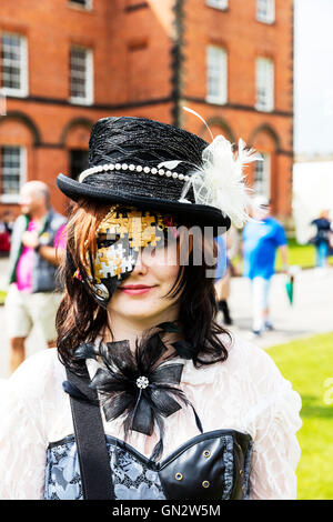 Lincoln, UK. 28. August 2016. Steampunk Festival gefeiert am meisten "splendid in der Welt", die größte Steampunk-Festival in Europa kehrt zurück nach Lincoln City, Lincolnshire, UK, England 28.08.2016 für ein Wochenende in der Asyl-VII-Credit: Tommy (Louth) / Alamy Live News Stockfoto