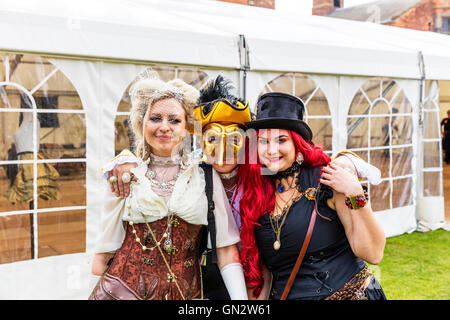 Lincoln, UK. 28. August 2016. Steampunk Festival gefeiert am meisten "splendid in der Welt", die größte Steampunk-Festival in Europa kehrt zurück nach Lincoln City, Lincolnshire, UK, England 28.08.2016 für ein Wochenende in der Asyl-VII-Credit: Tommy (Louth) / Alamy Live News Stockfoto