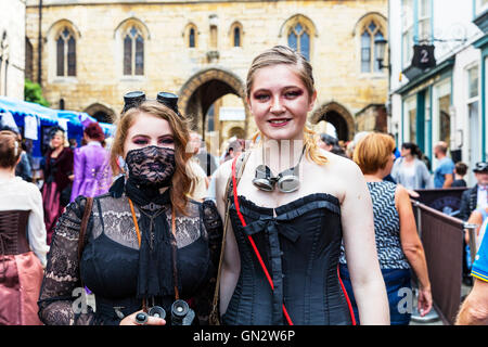 Lincoln, UK. 28. August 2016. Steampunk Festival gefeiert am meisten "splendid in der Welt", die größte Steampunk-Festival in Europa kehrt zurück nach Lincoln City, Lincolnshire, UK, England 28.08.2016 für ein Wochenende in der Asyl-VII-Credit: Tommy (Louth) / Alamy Live News Stockfoto