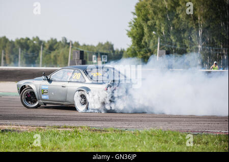 Nischni Nowgorod Russland 20. August 2016: Russische Drift Serie 5. Etappe RDS Zapad West. Montenegriner Andrew. Nissan 200SX S14. Stockfoto