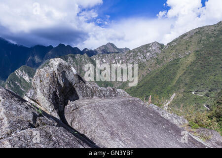 Machu Pichu, Peru - 16.Mai: Schöne Berge rund um den Ort des Machu Pichu. 16. Mai 2016, Machu Pichu Peru. Stockfoto