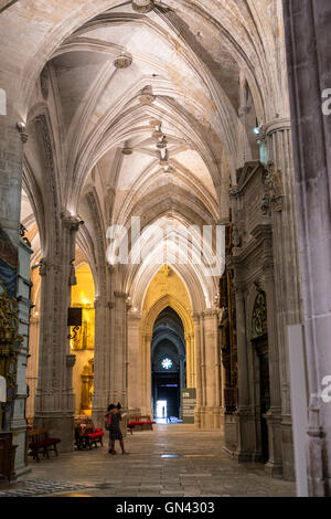 Detail der Gewölbe der Kathedrale unserer lieben Frau von Grace und Saint Julian von Cuenca. Kastilien-La Mancha, Spanien. Stockfoto