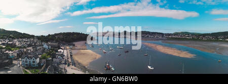 Panorama von Conwy und den Fluss von der Burg Stockfoto