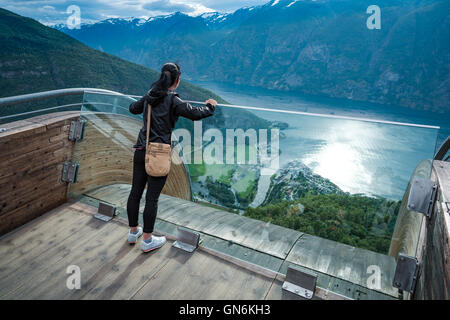 Aussichtsplattform Stegastein Lookout Point schöne Natur Norwegen anzeigen Stockfoto