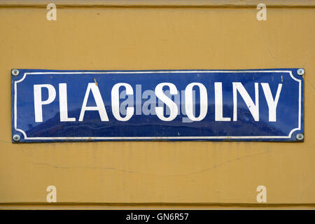 Straßenschild der Salz-Marktplatz in der alten Stadt Breslau in Polen. Stockfoto