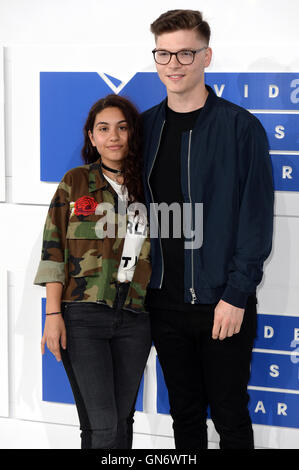 Alessia Cara Ankunft bei den MTV Video Music Awards 2016, Madison Square Garden, New York City. PRESSEVERBAND Foto. Bild Datum: Sonntag, 28. August 2016. Vgl. PA Geschichte SHOWBIZ MTV. Bildnachweis sollte lauten: PA Wire Stockfoto