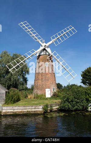 Hunsett Mill an den Ufern des Flusses Ant auf den Norfolk Broads Stockfoto