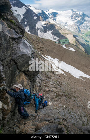 Klettern am großen Wiesbaches Horn 3564m mit Heinrich Schwaiger Haus Berghütte Stockfoto