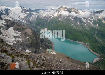 Grosses Wiesbaches Horn 3564m. Heinrich Schwaiger Haus und Mooserboden Stausee Stausee Stockfoto