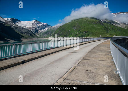 Die grobe Glockner 3798m. Stausee Mooserboden Stausee Stockfoto